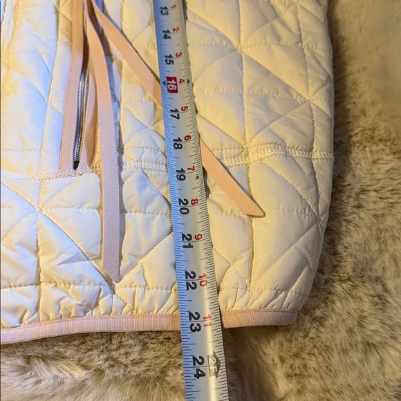 UGG Marlene Quilted Jacket Size S BNWT - Picture 9 of 10